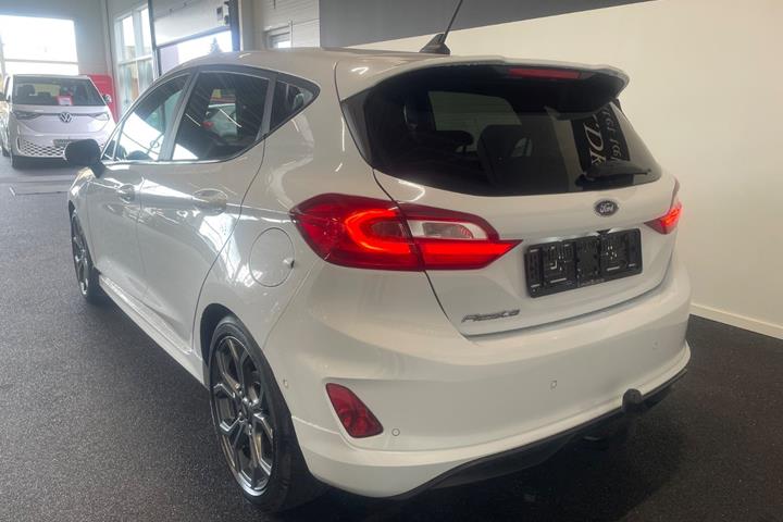 Hvid Ford Fiesta fra 2020