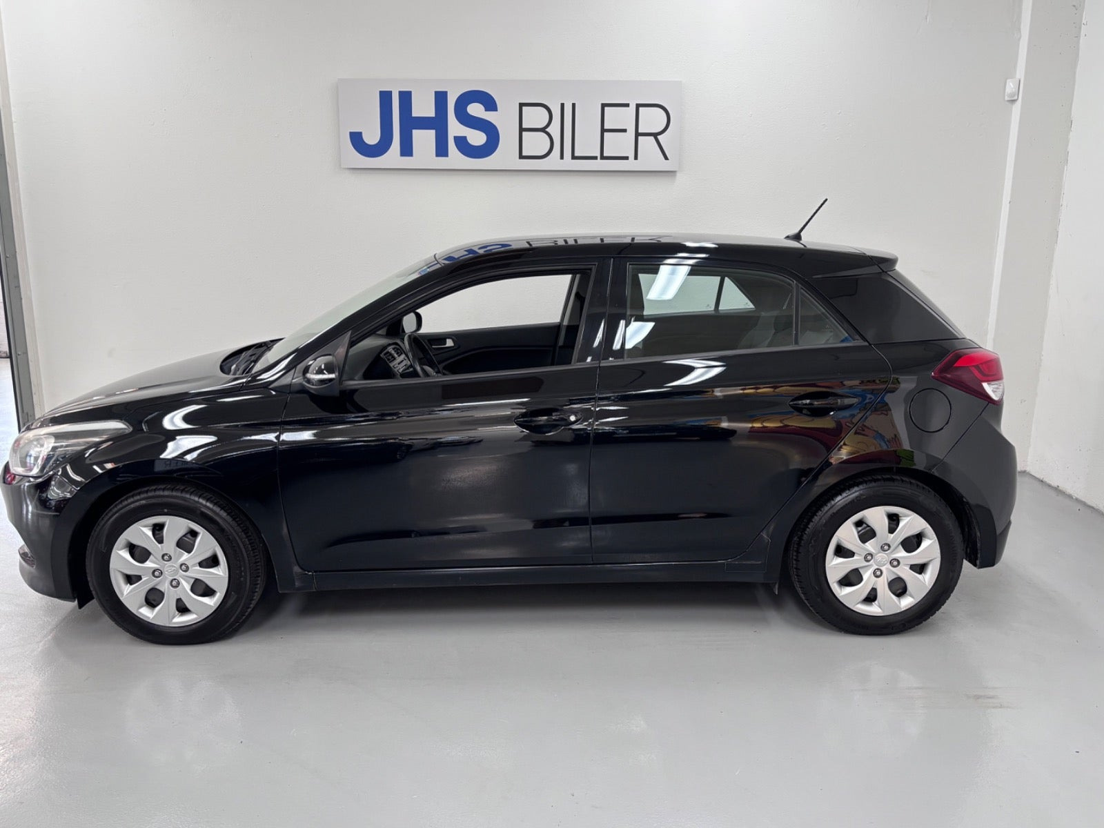 Sort Hyundai i20 fra 2017