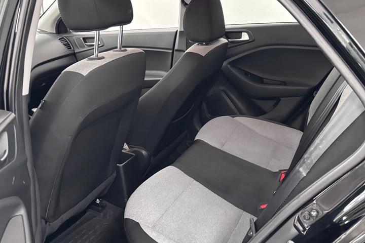 Sort Hyundai i20 fra 2017