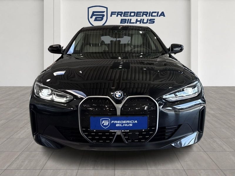 Sort BMW i4 fra 2023