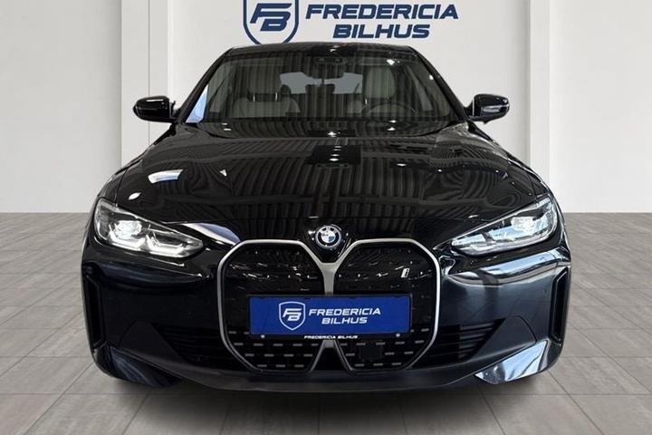 Sort BMW i4 fra 2023