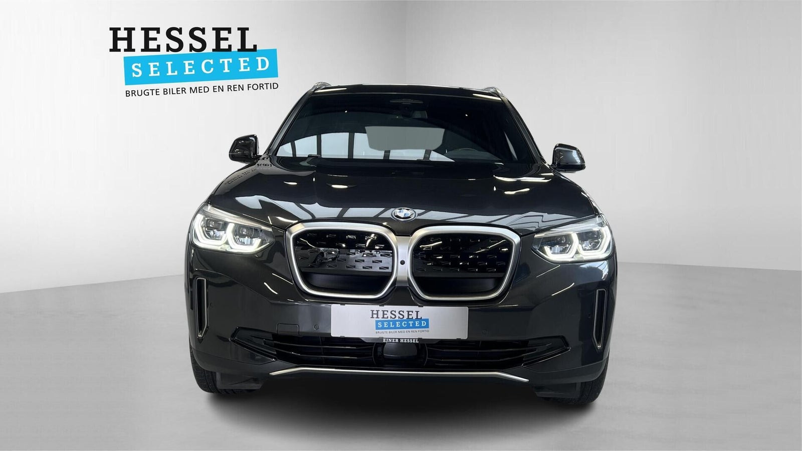 Grå BMW iX3 fra 2022