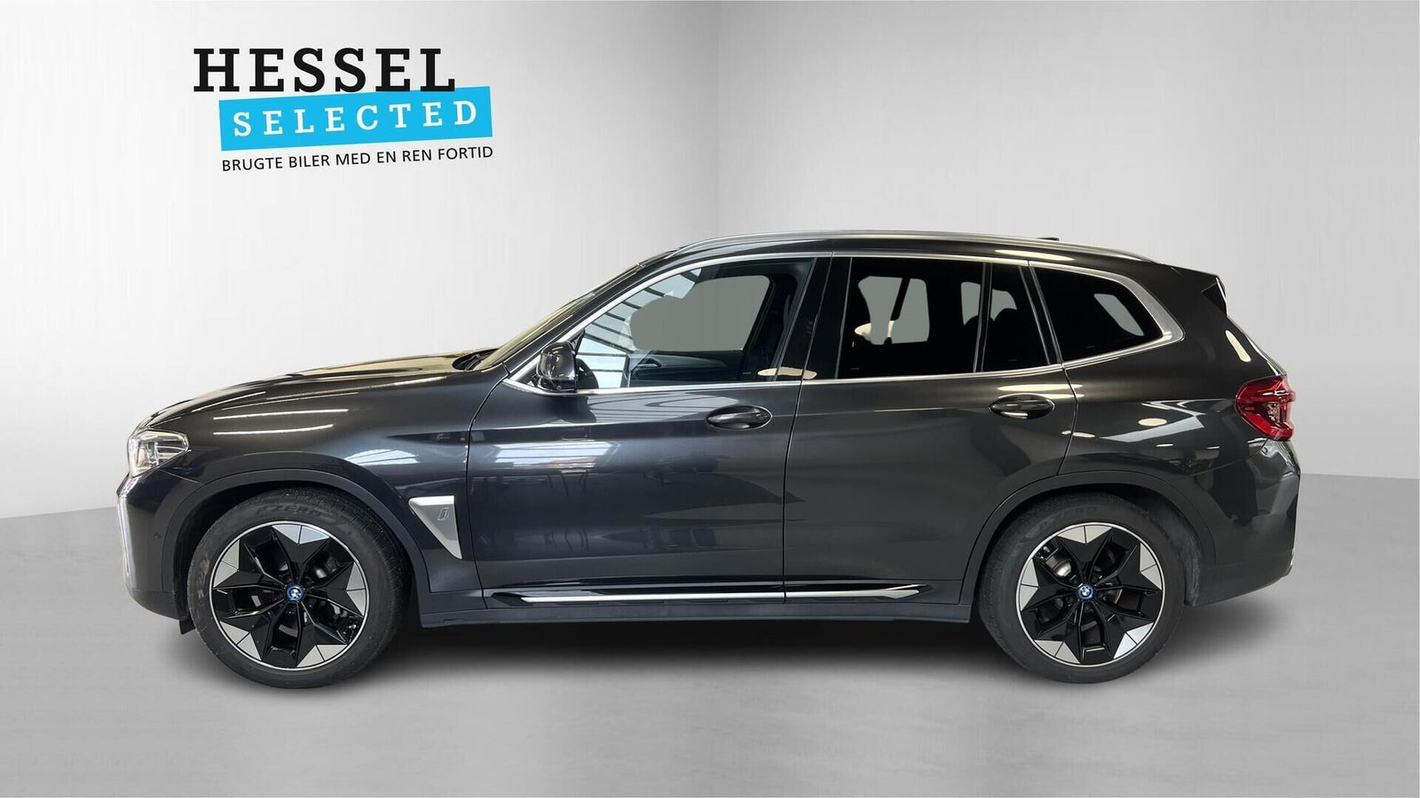 Grå BMW iX3 fra 2022