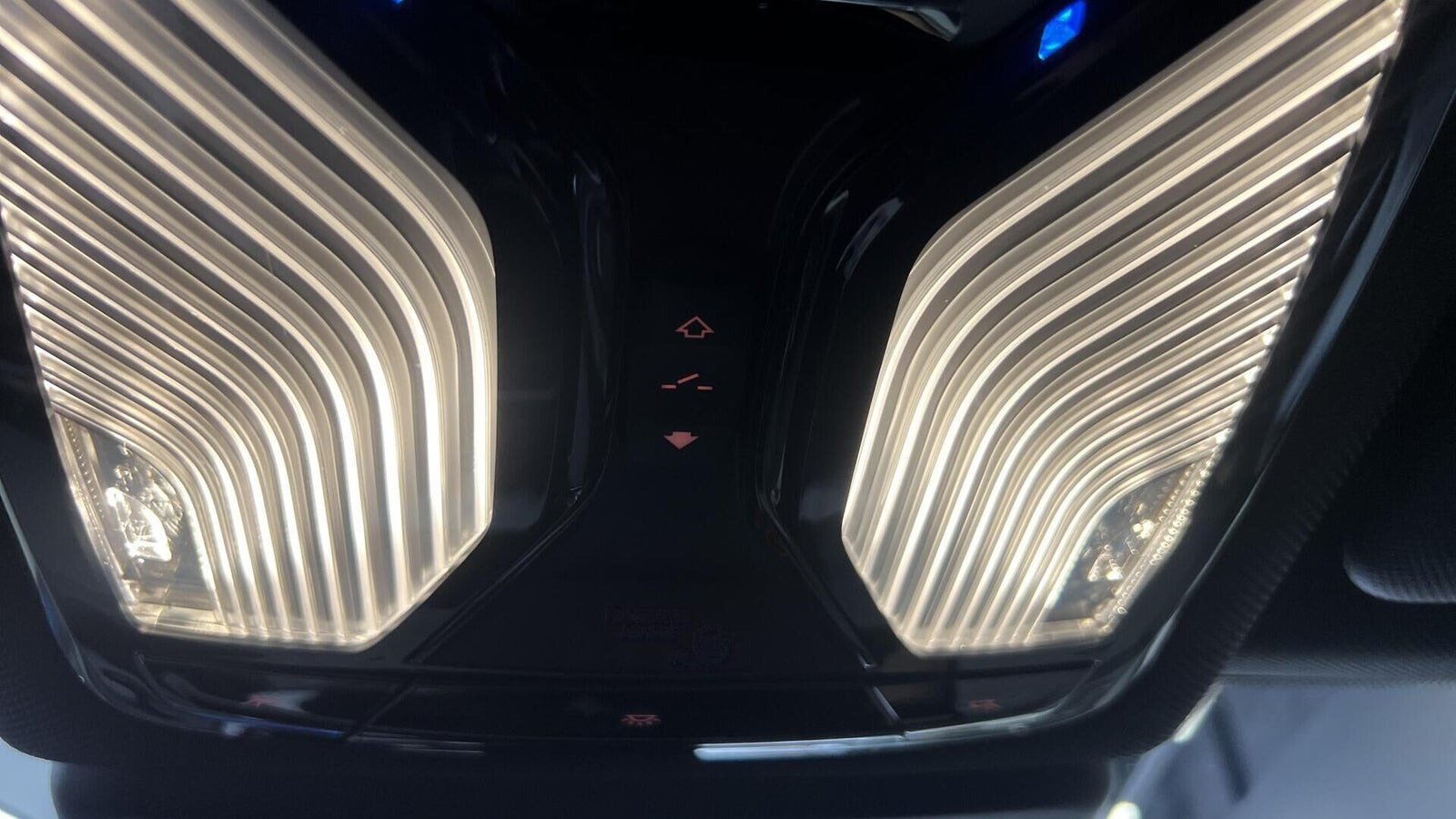 Grå BMW iX3 fra 2022