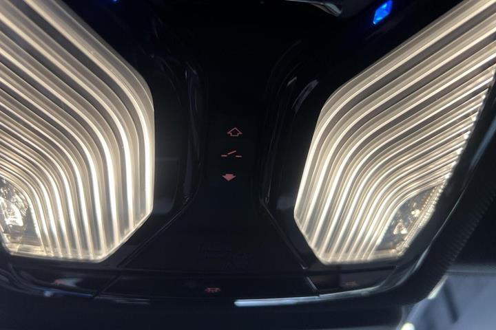 Grå BMW iX3 fra 2022