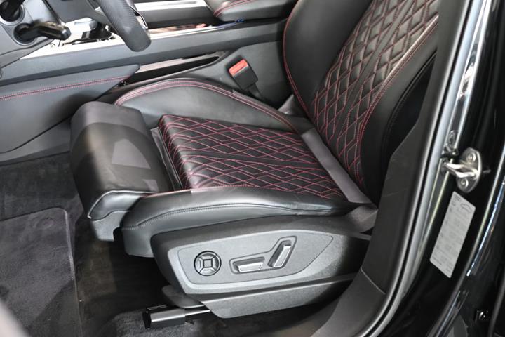 Sort Audi Q8 e-tron fra 2023