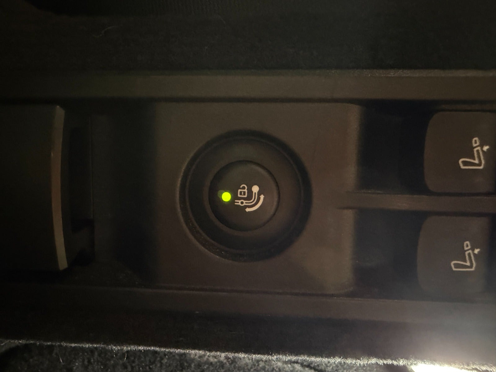 Grå BMW 330i fra 2019