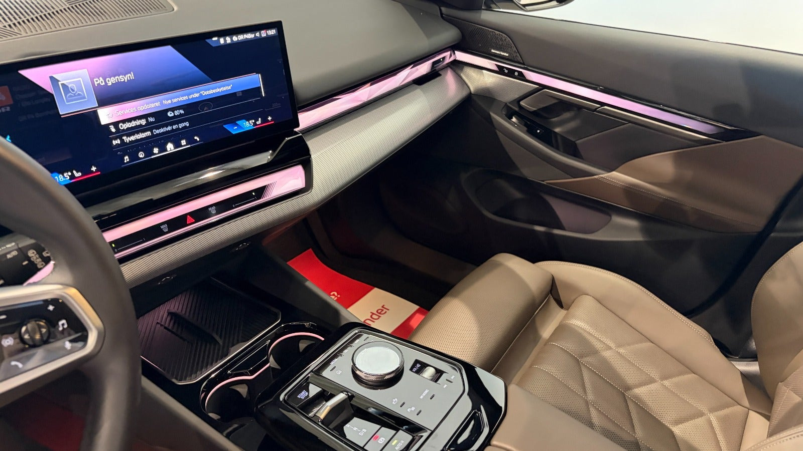 Sort BMW i5 fra 2025