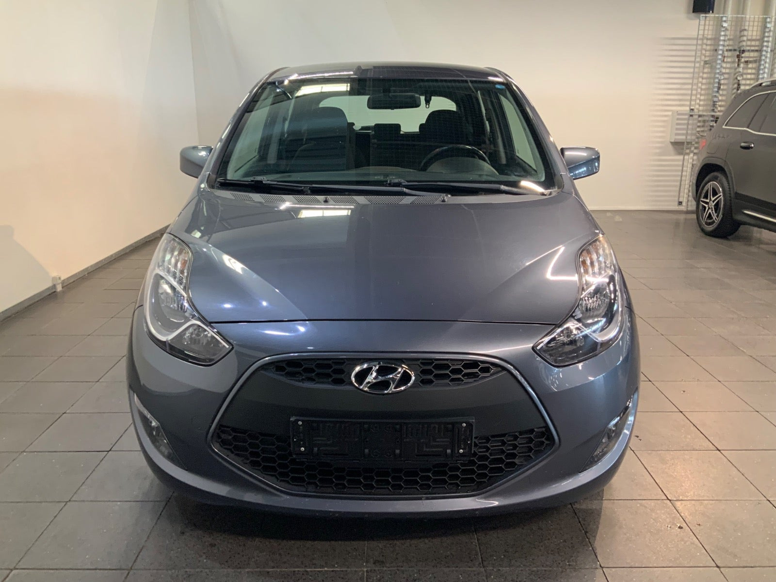 Grå Hyundai ix20 fra 2016