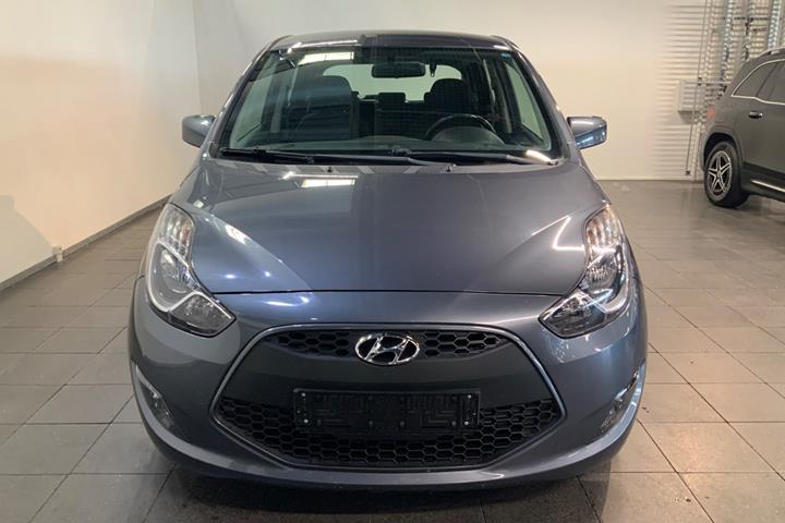 Grå Hyundai ix20 fra 2016