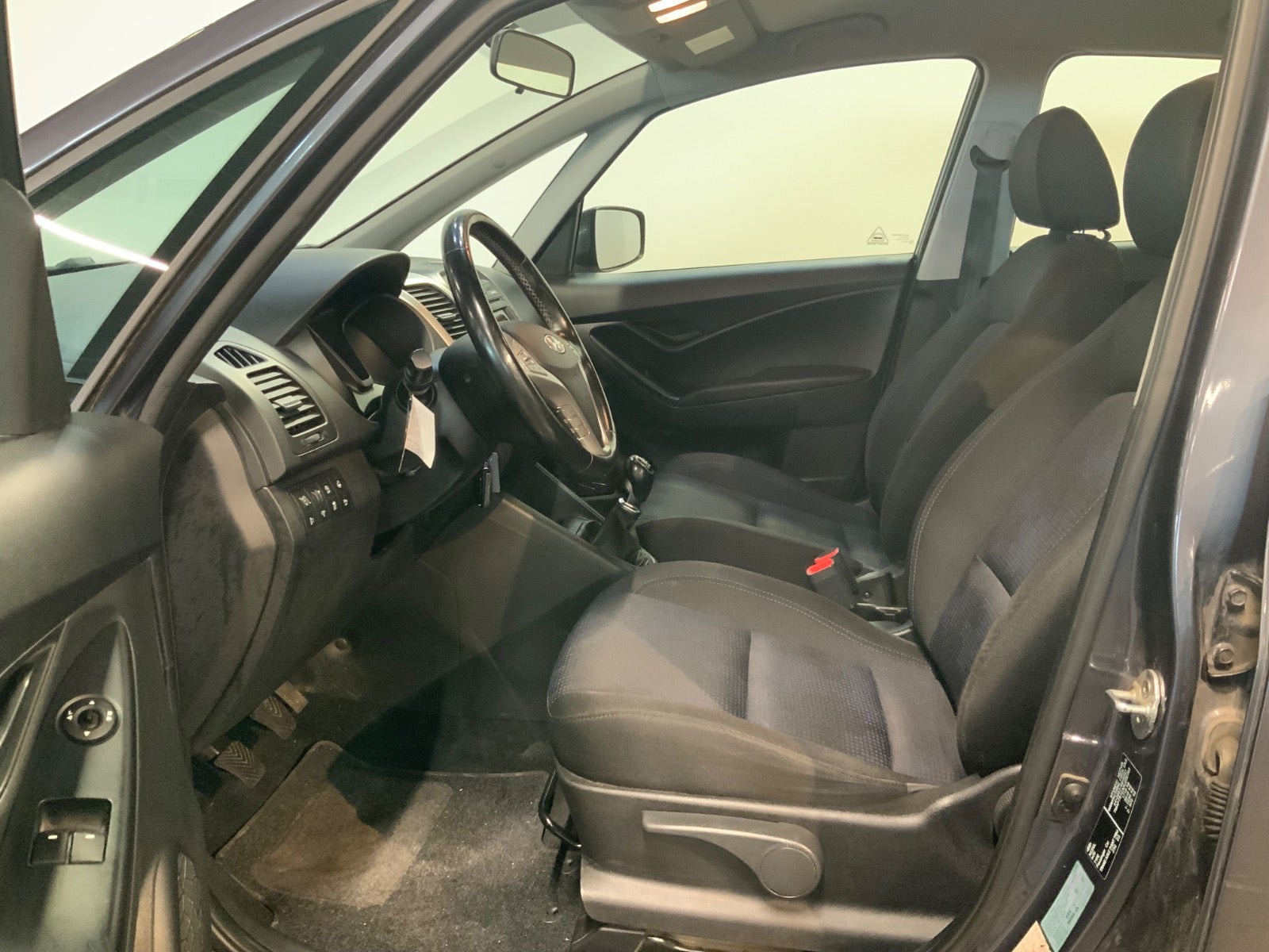 Grå Hyundai ix20 fra 2016
