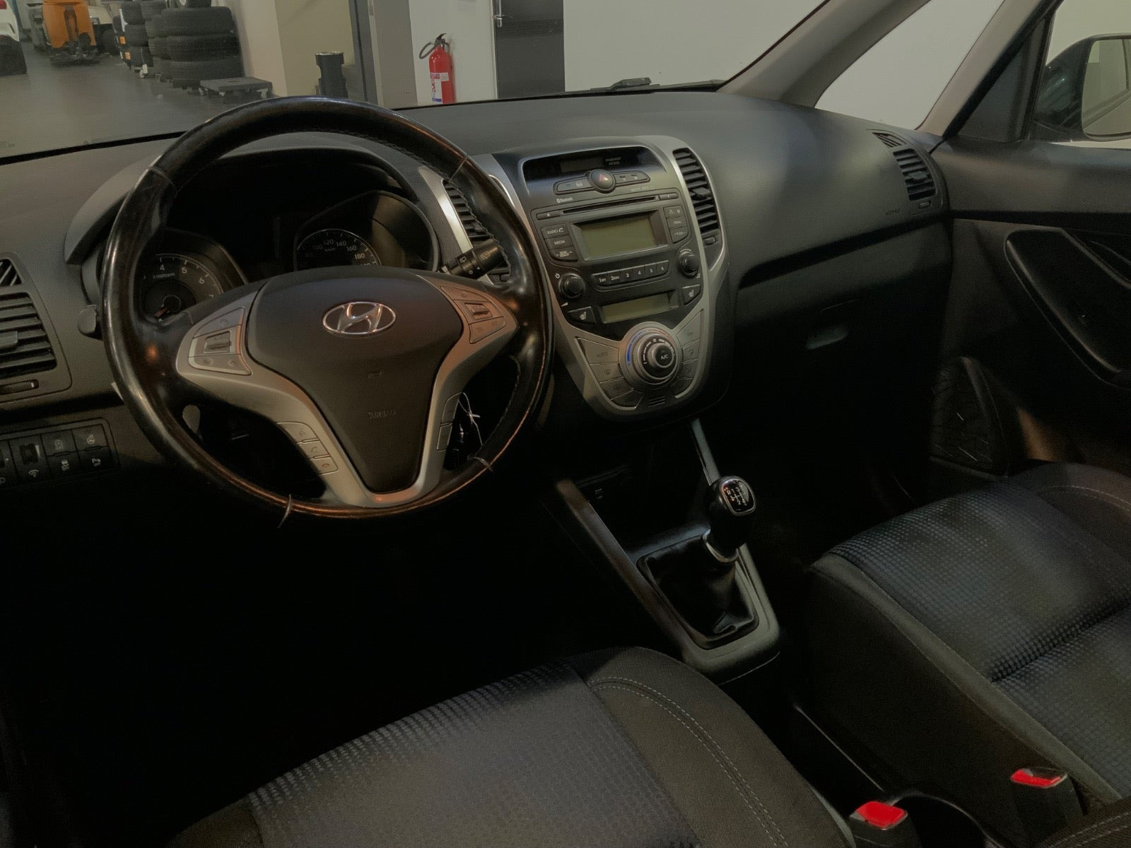 Grå Hyundai ix20 fra 2016