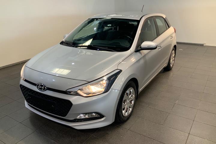Sølv Hyundai i20 fra 2015