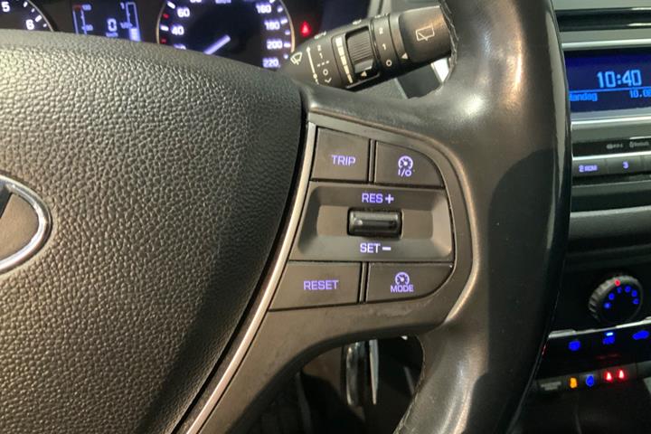 Sølv Hyundai i20 fra 2015