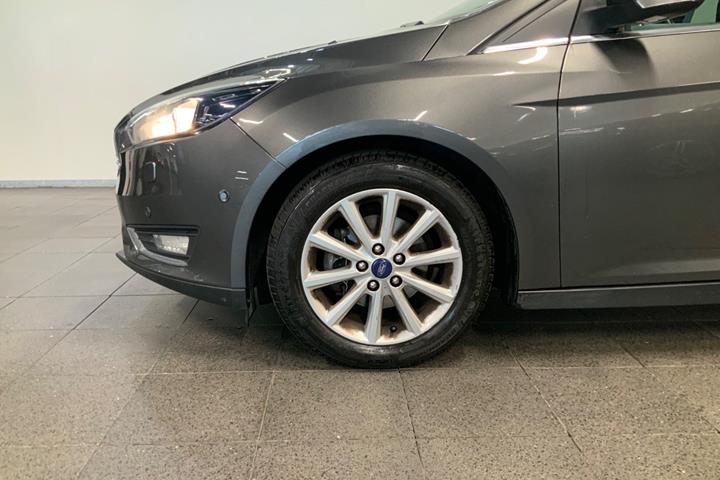 Grå Ford Focus fra 2018