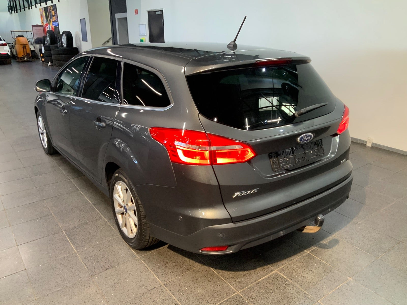Grå Ford Focus fra 2018