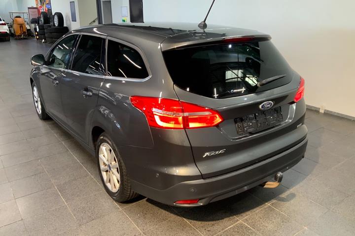 Grå Ford Focus fra 2018