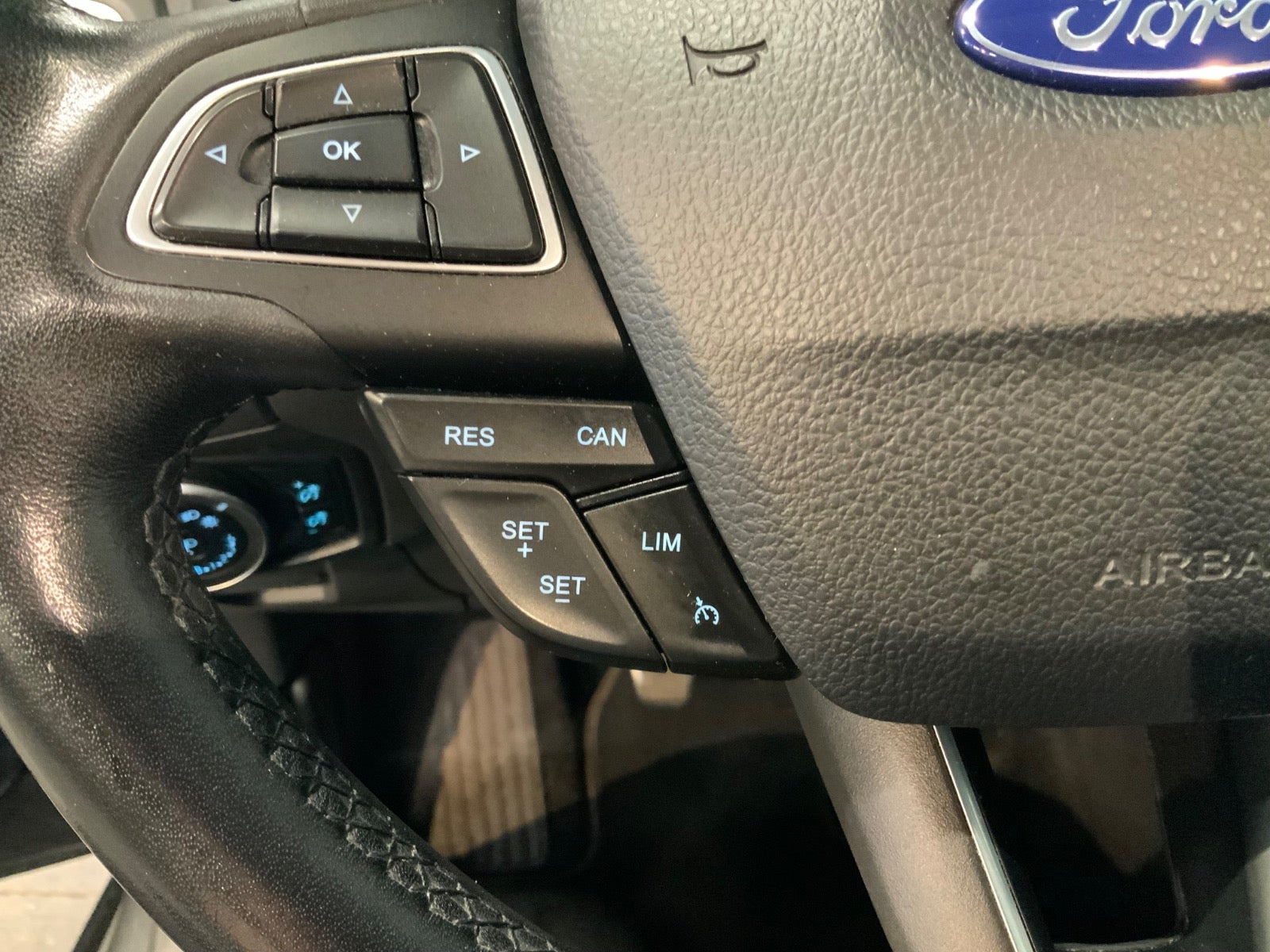 Grå Ford Focus fra 2018