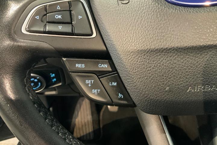 Grå Ford Focus fra 2018