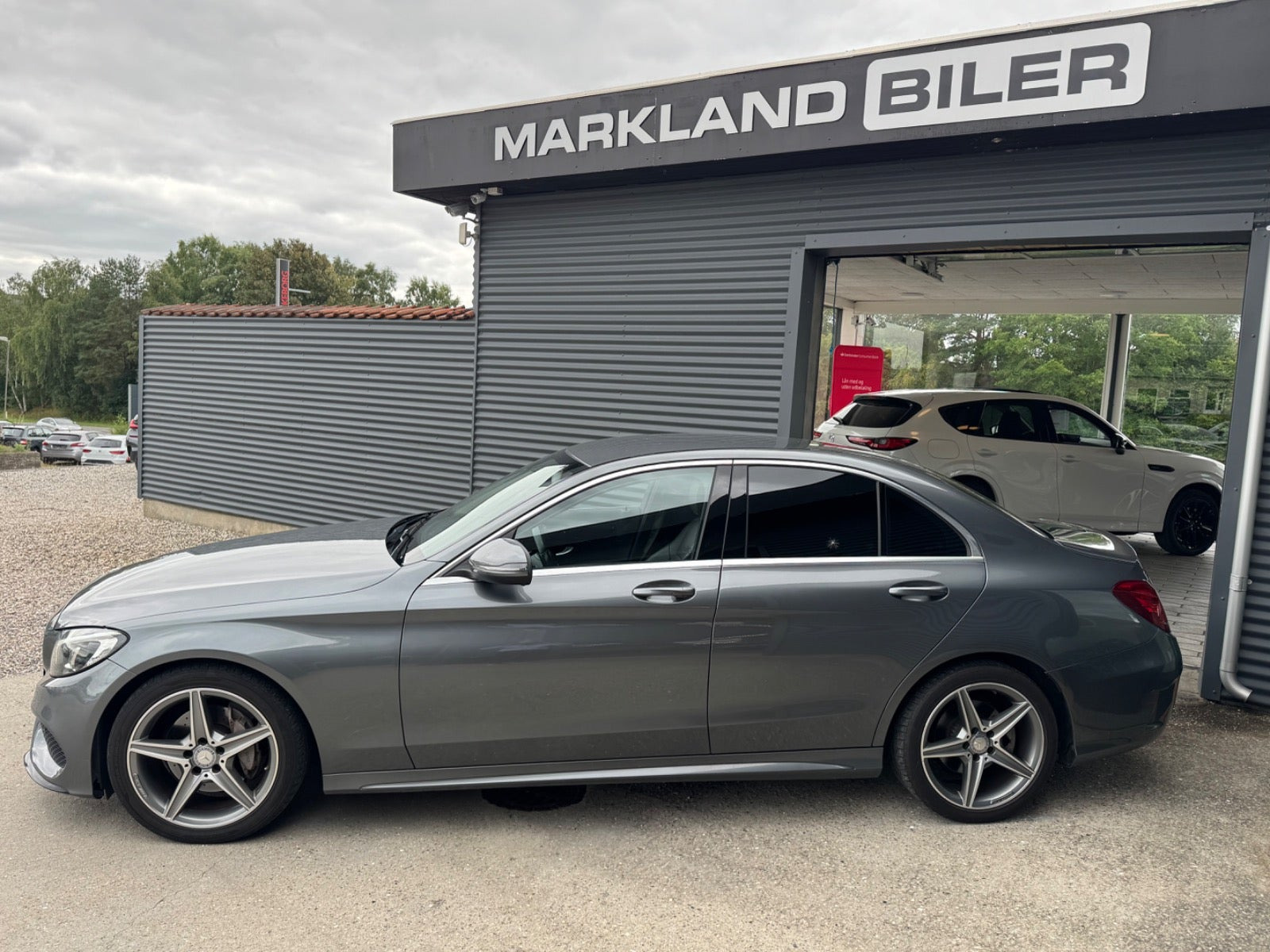 Grå Mercedes C220 d fra 2016