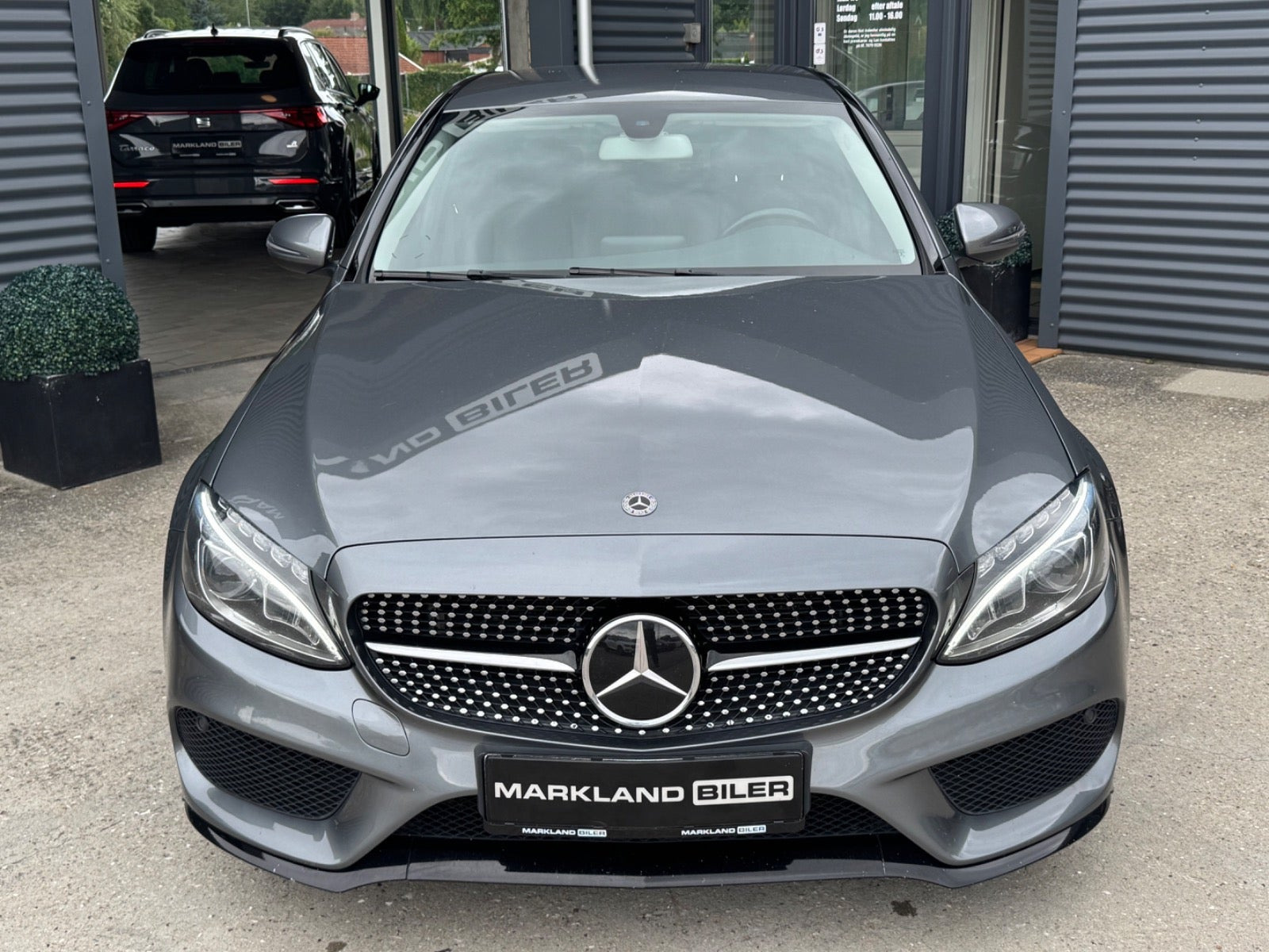 Grå Mercedes C220 d fra 2016