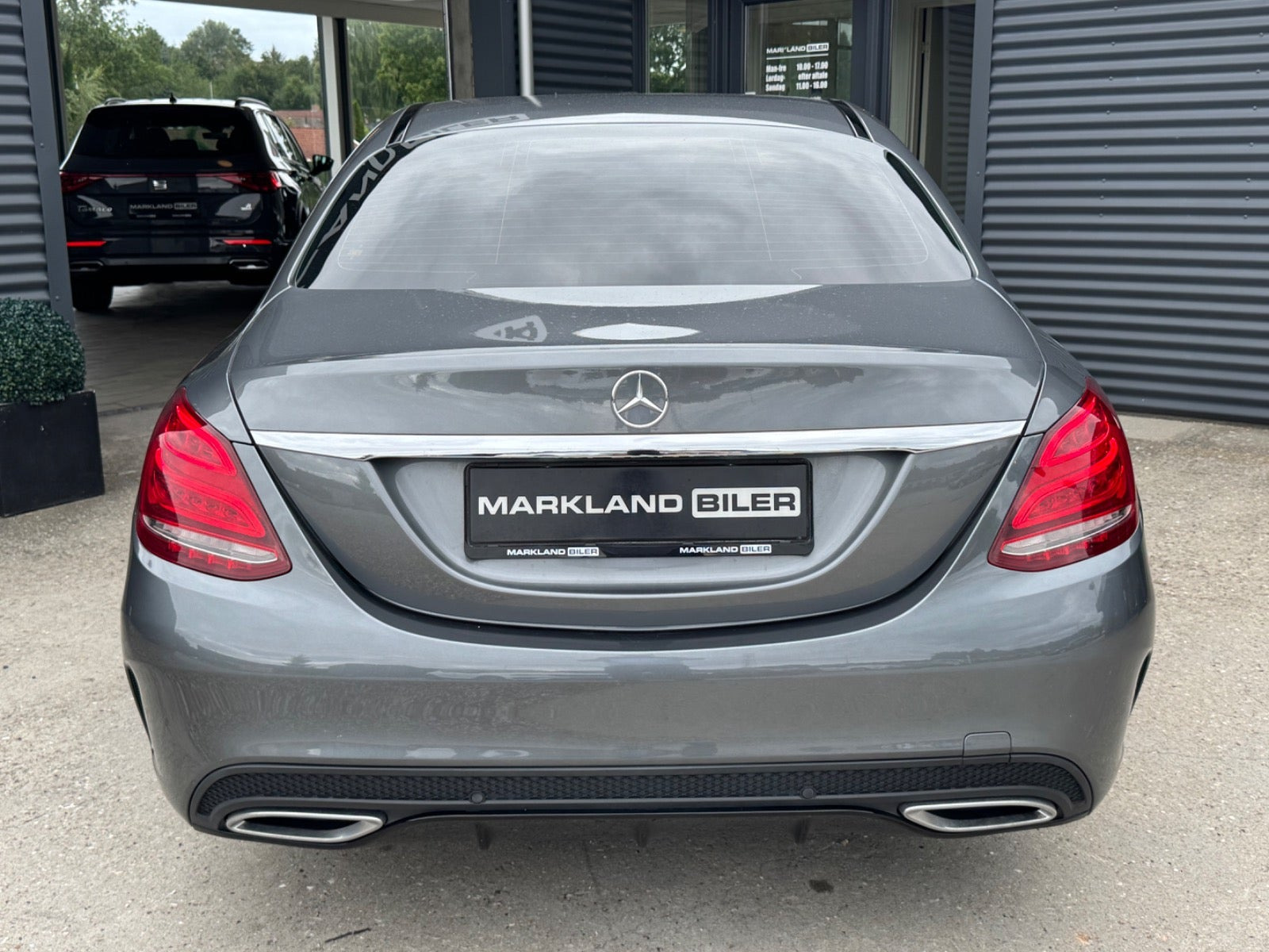 Grå Mercedes C220 d fra 2016