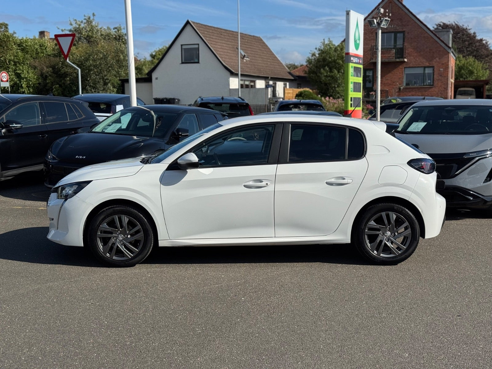 Hvid Peugeot 208 fra 2021