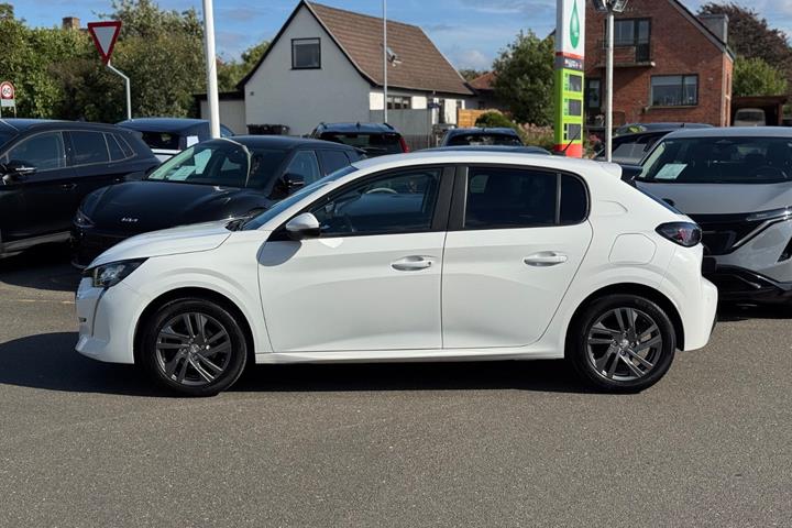 Hvid Peugeot 208 fra 2021