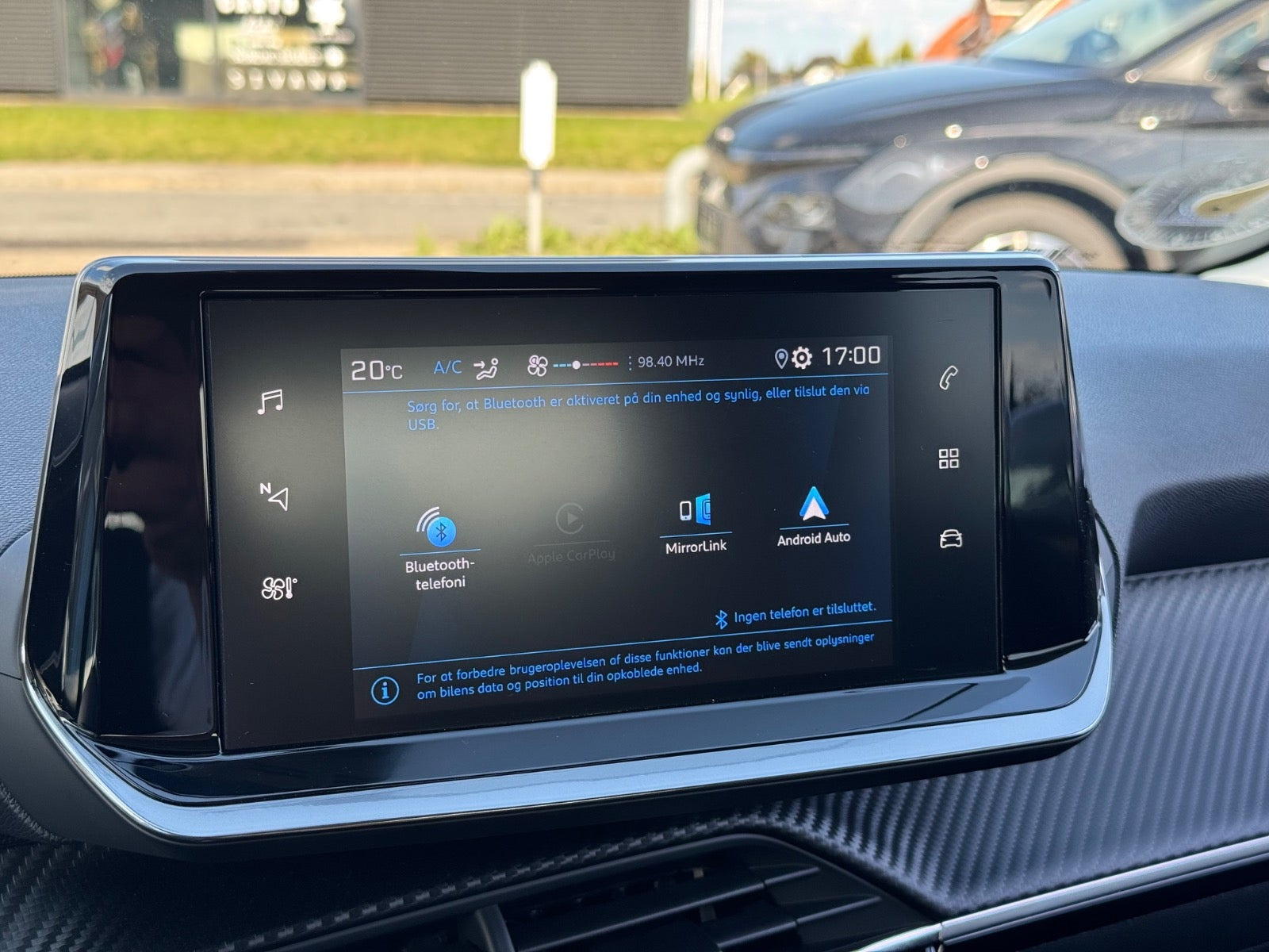 Hvid Peugeot 208 fra 2021