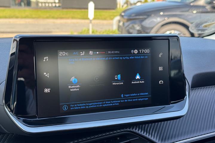 Hvid Peugeot 208 fra 2021
