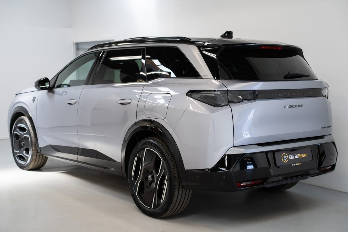 undefined Peugeot e-5008 fra 2025