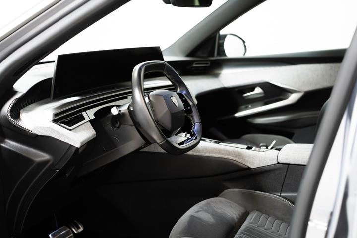 undefined Peugeot e-5008 fra 2025