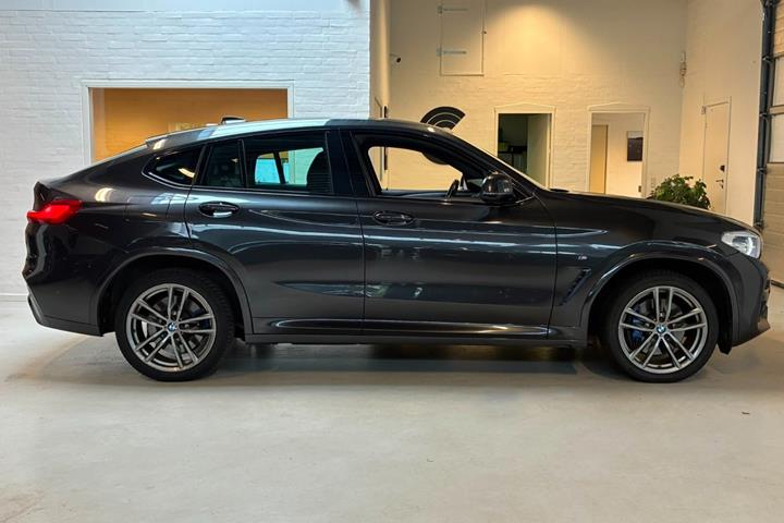 Grå BMW X4 fra 2019