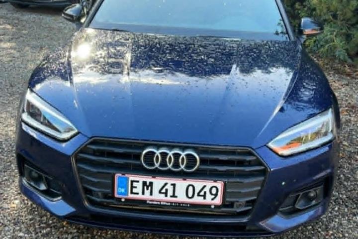 Blå Audi A5 fra 2019