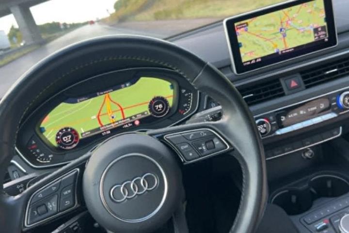 Blå Audi A5 fra 2019