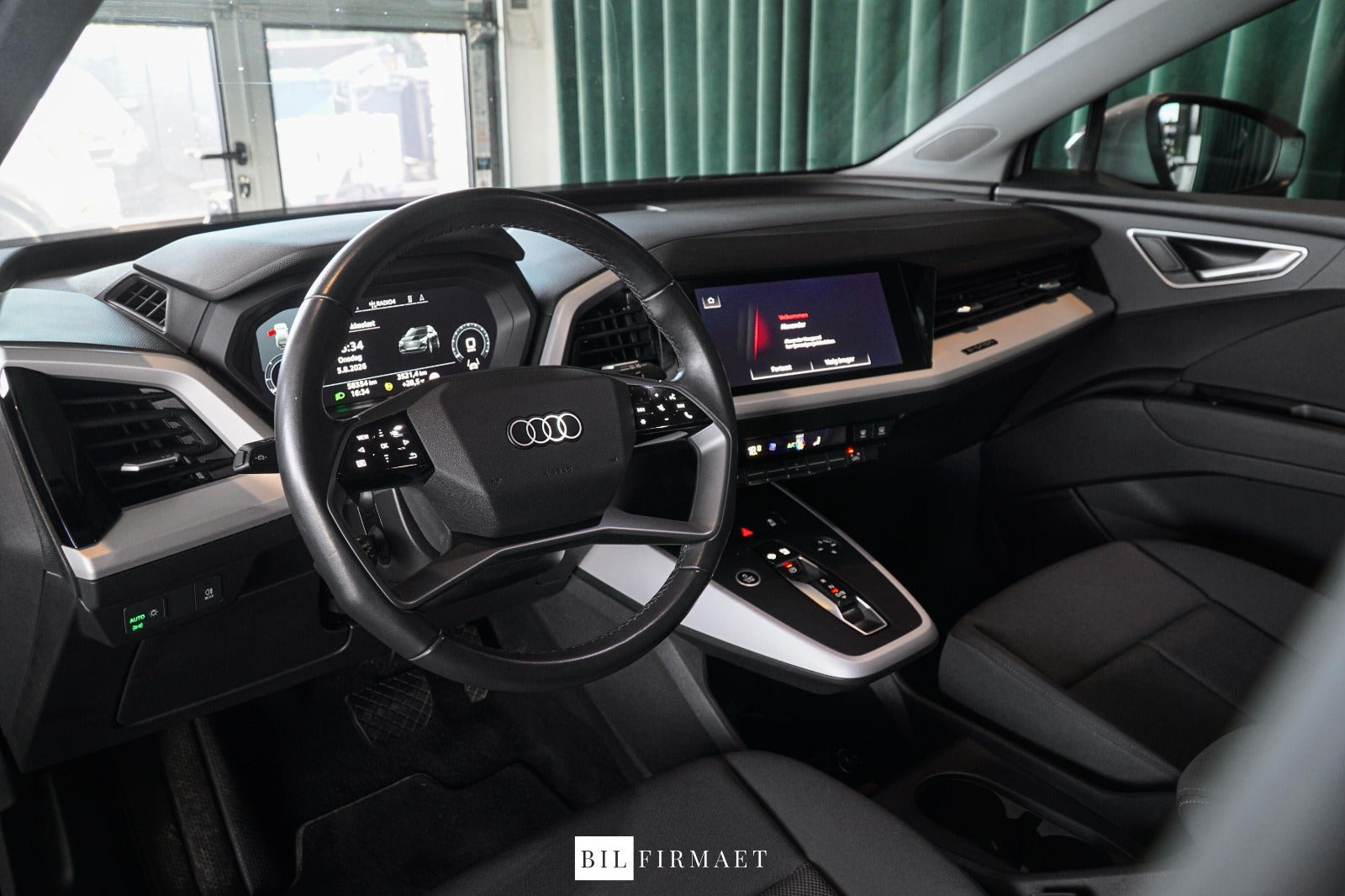 Grå Audi Q4 e-tron fra 2022