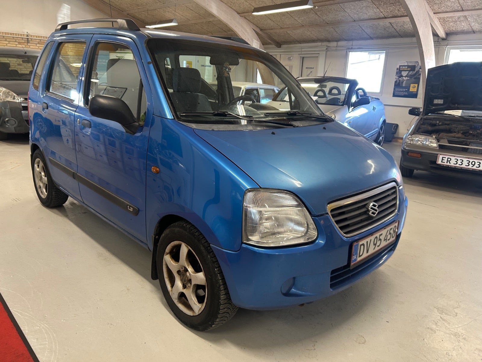 Blå Suzuki Wagon R+ fra 2000
