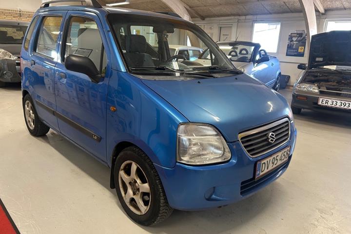 Blå Suzuki Wagon R+ fra 2000