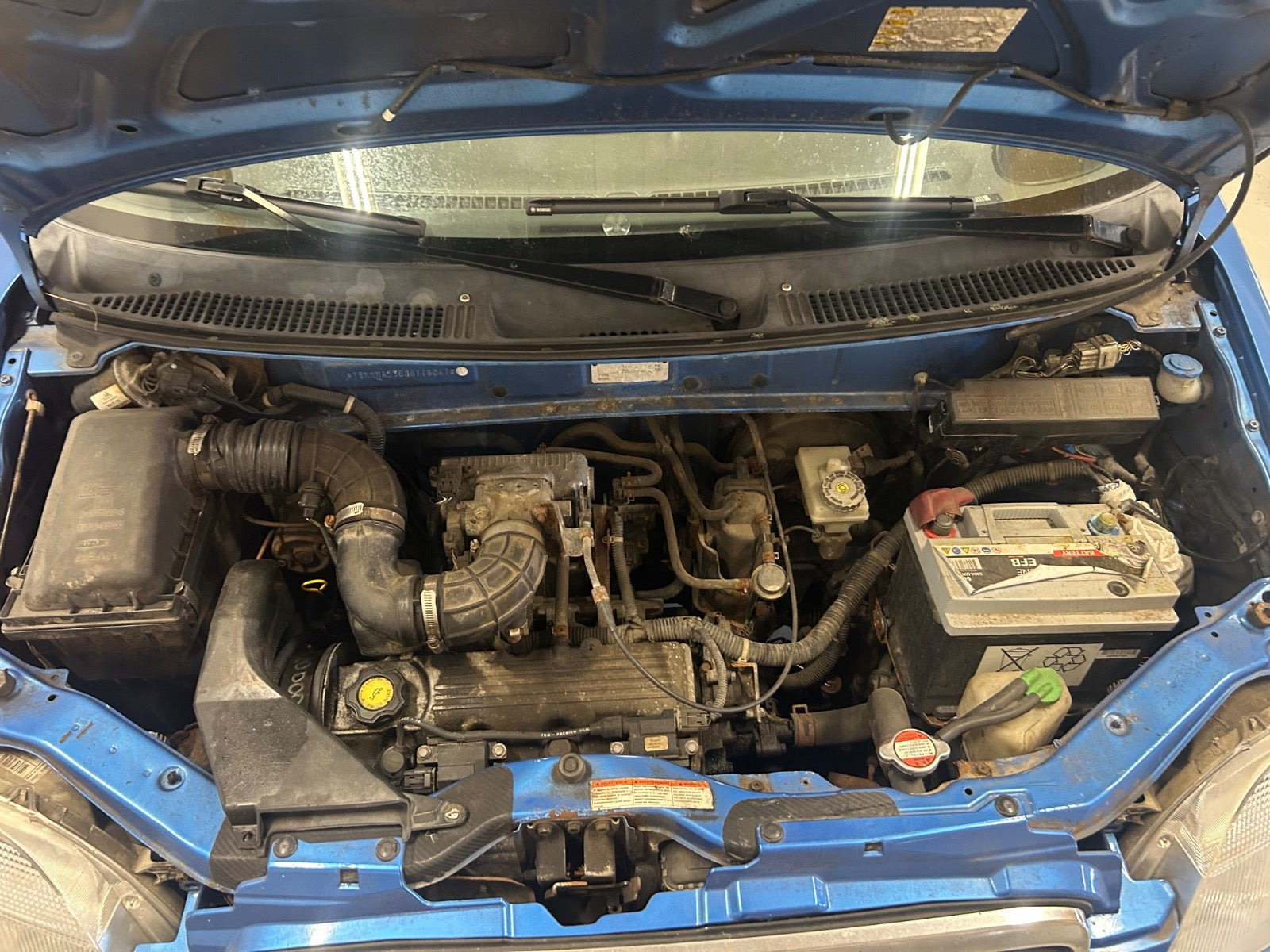 Blå Suzuki Wagon R+ fra 2000