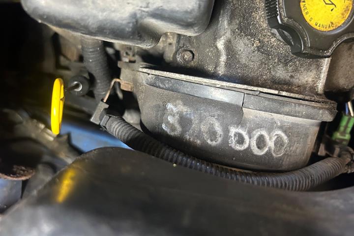 Blå Suzuki Wagon R+ fra 2000