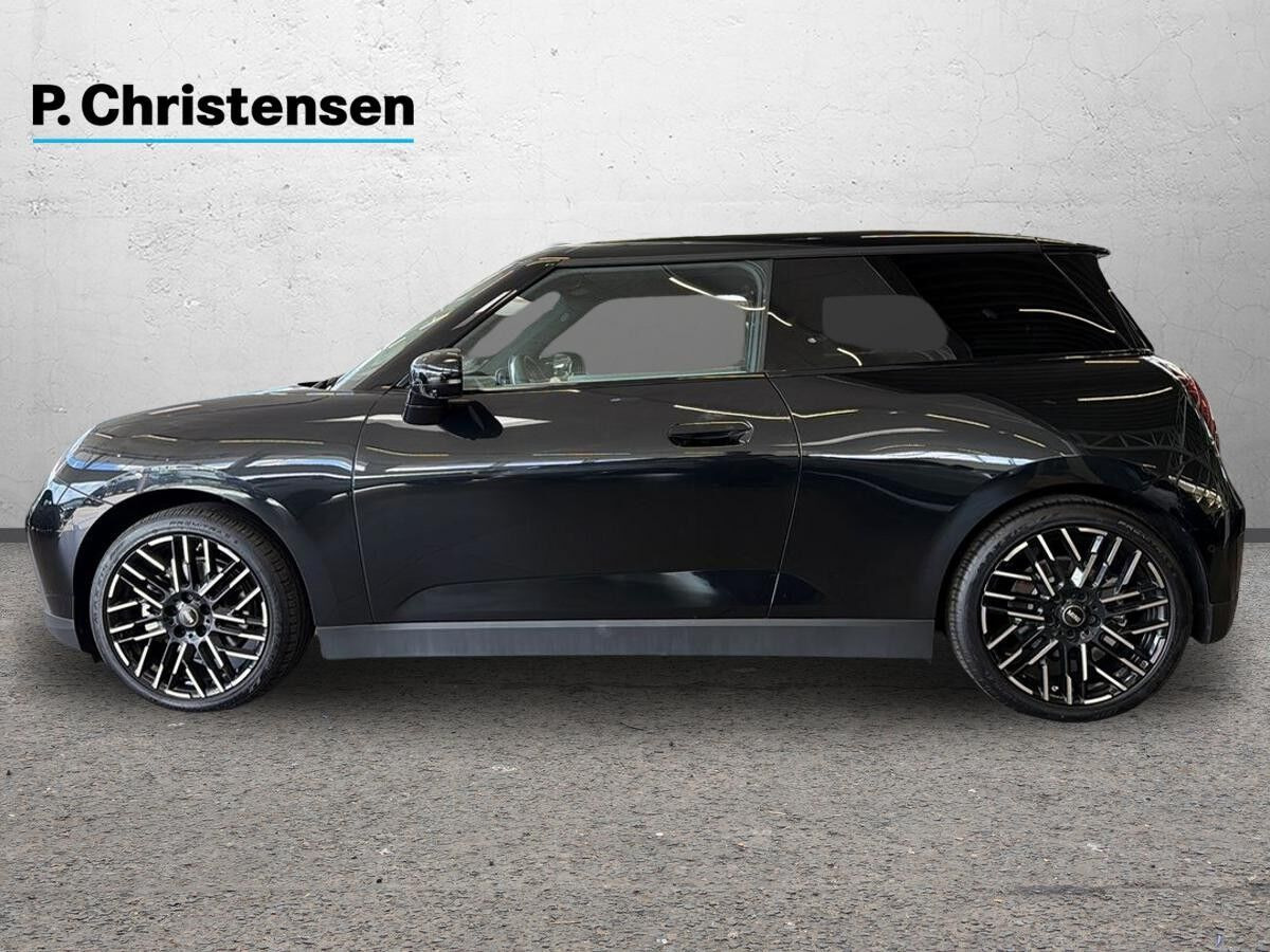 Sort Mini Cooper SE fra 2025
