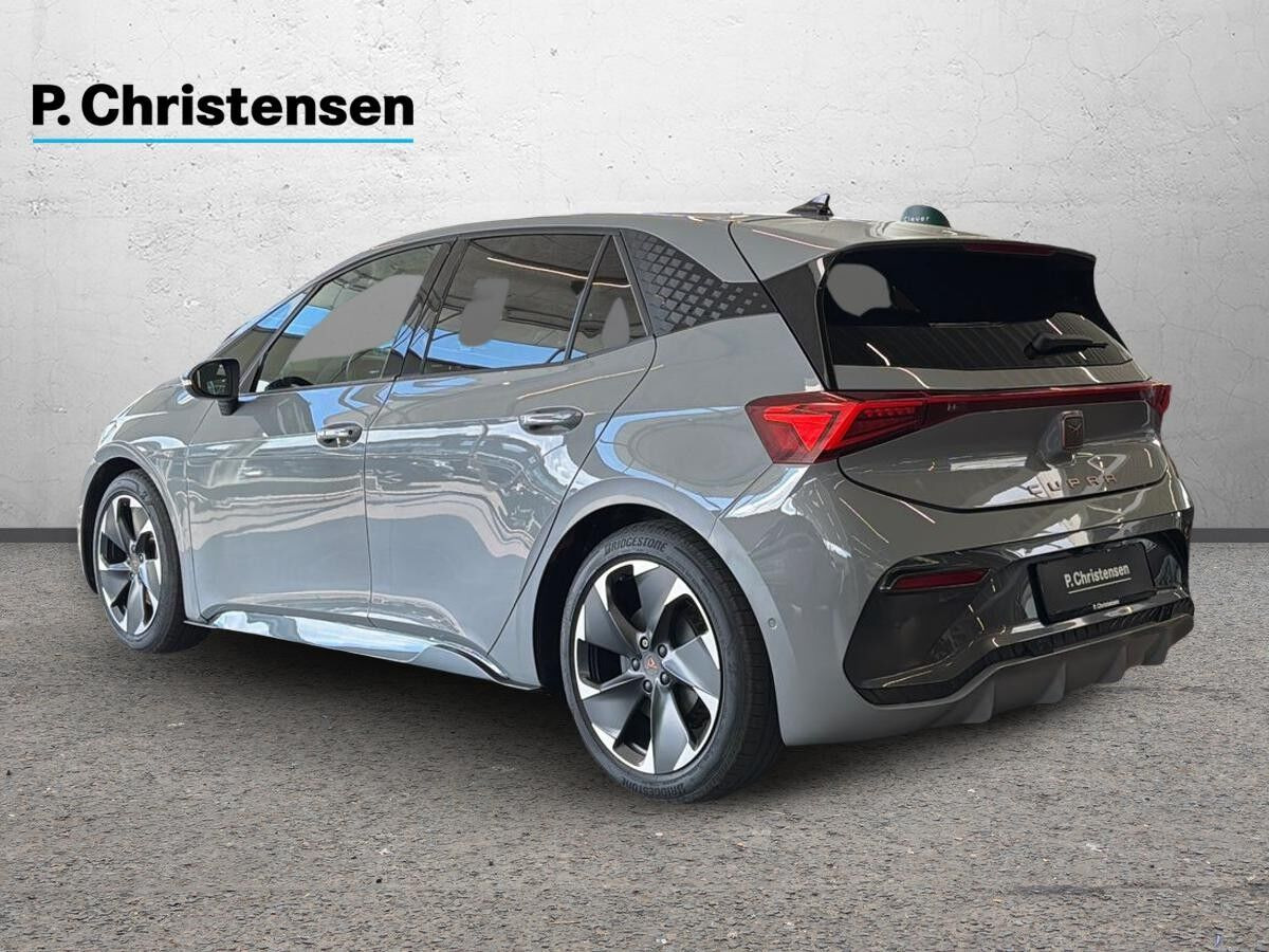 Grå Cupra Born fra 2023
