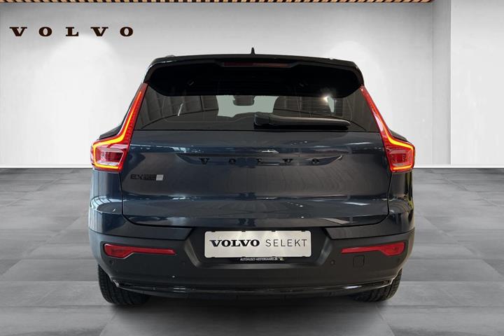 Blå Volvo EX40 fra 2026