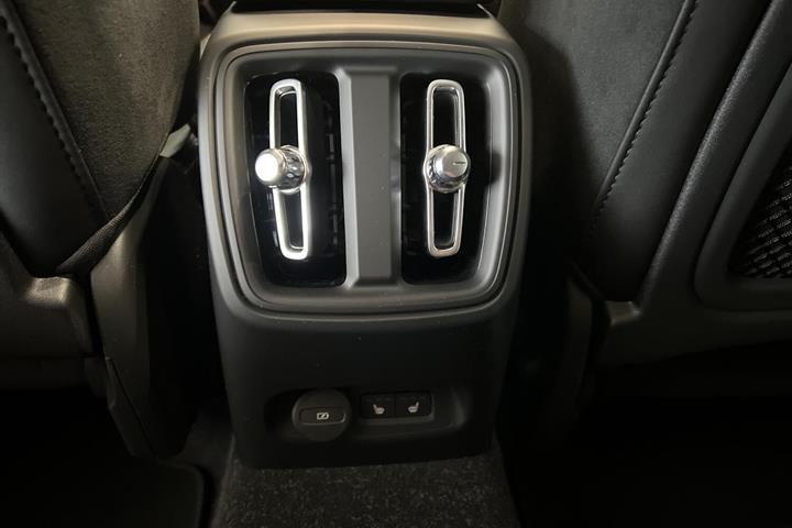 Blå Volvo EX40 fra 2026