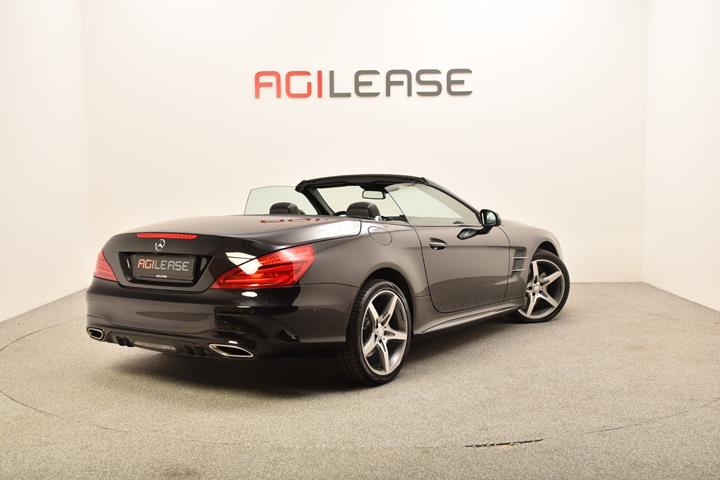 Sort Mercedes SL400 fra 2016