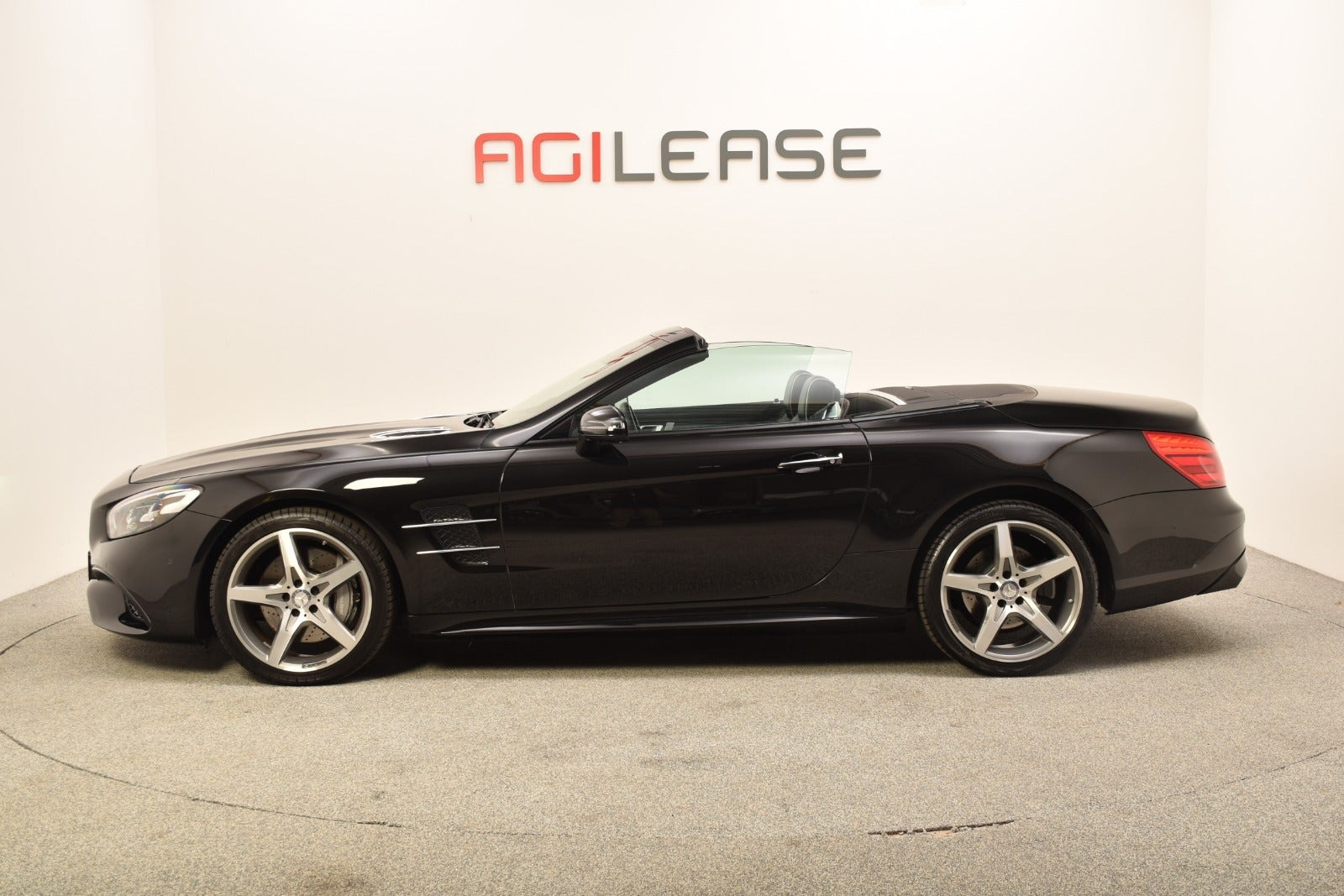 Sort Mercedes SL400 fra 2016