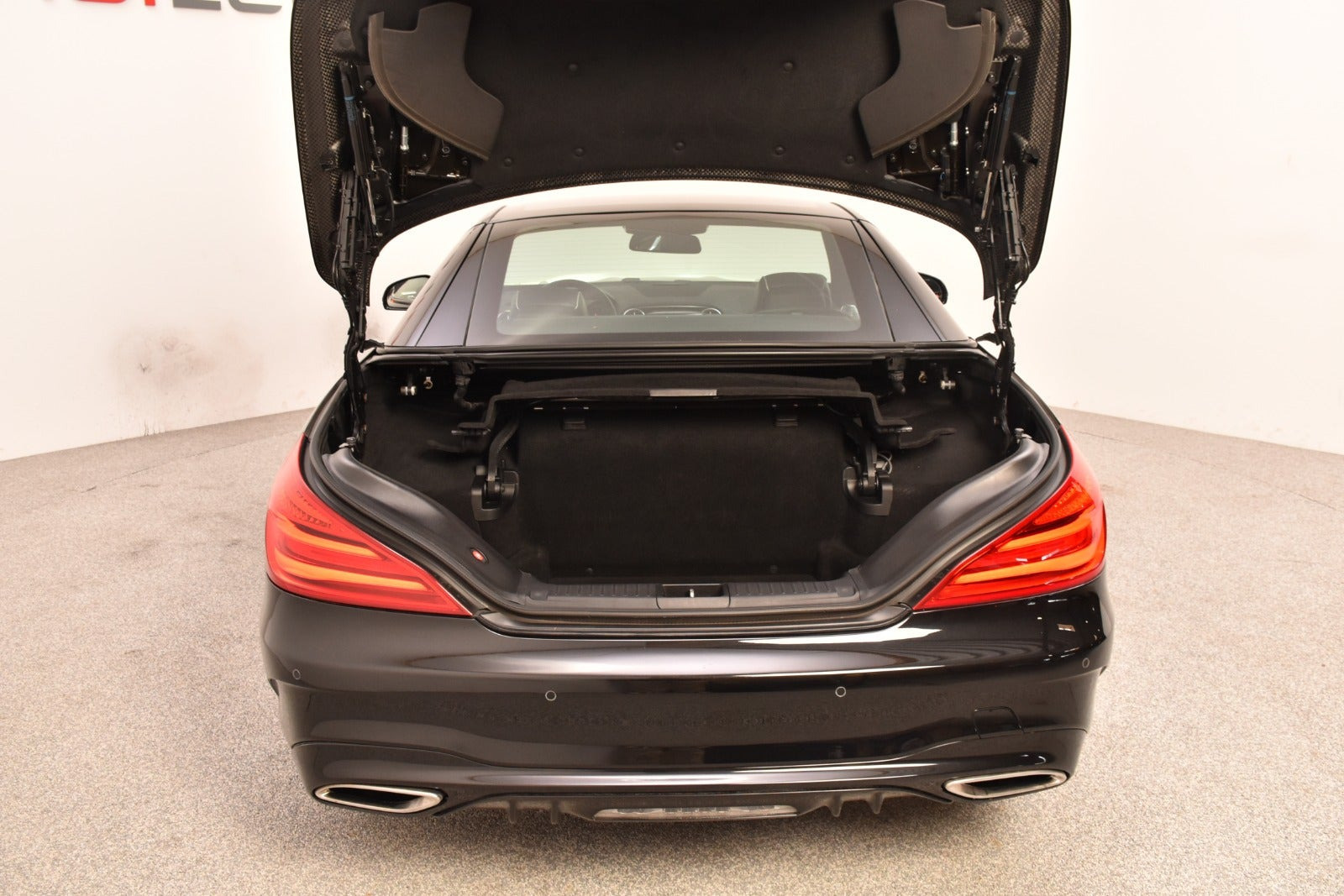 Sort Mercedes SL400 fra 2016