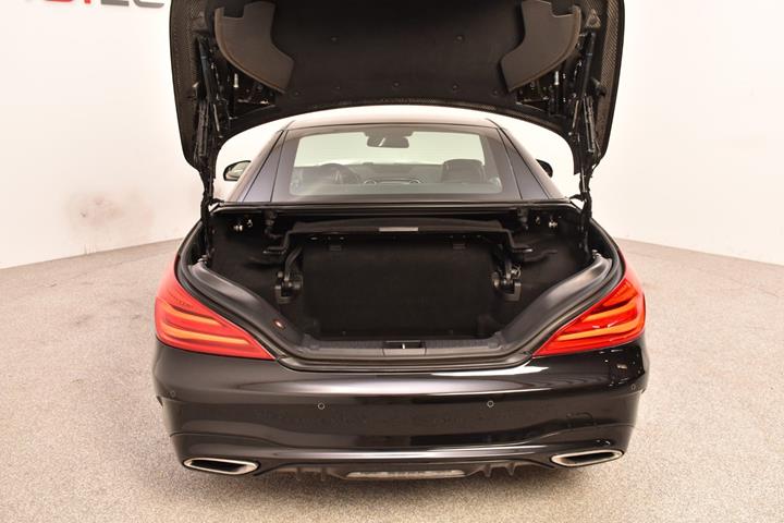Sort Mercedes SL400 fra 2016