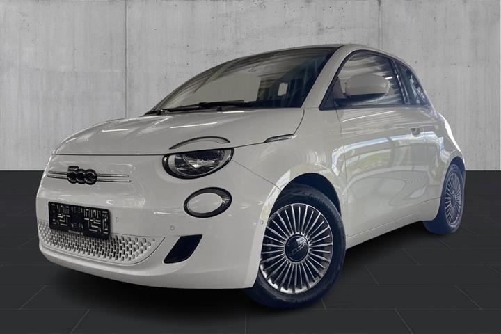 Hvid Fiat 500e fra 2023
