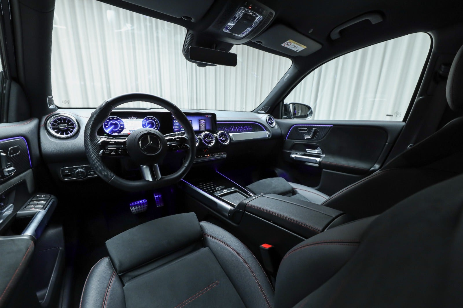 Sort Mercedes EQB250+ fra 2026